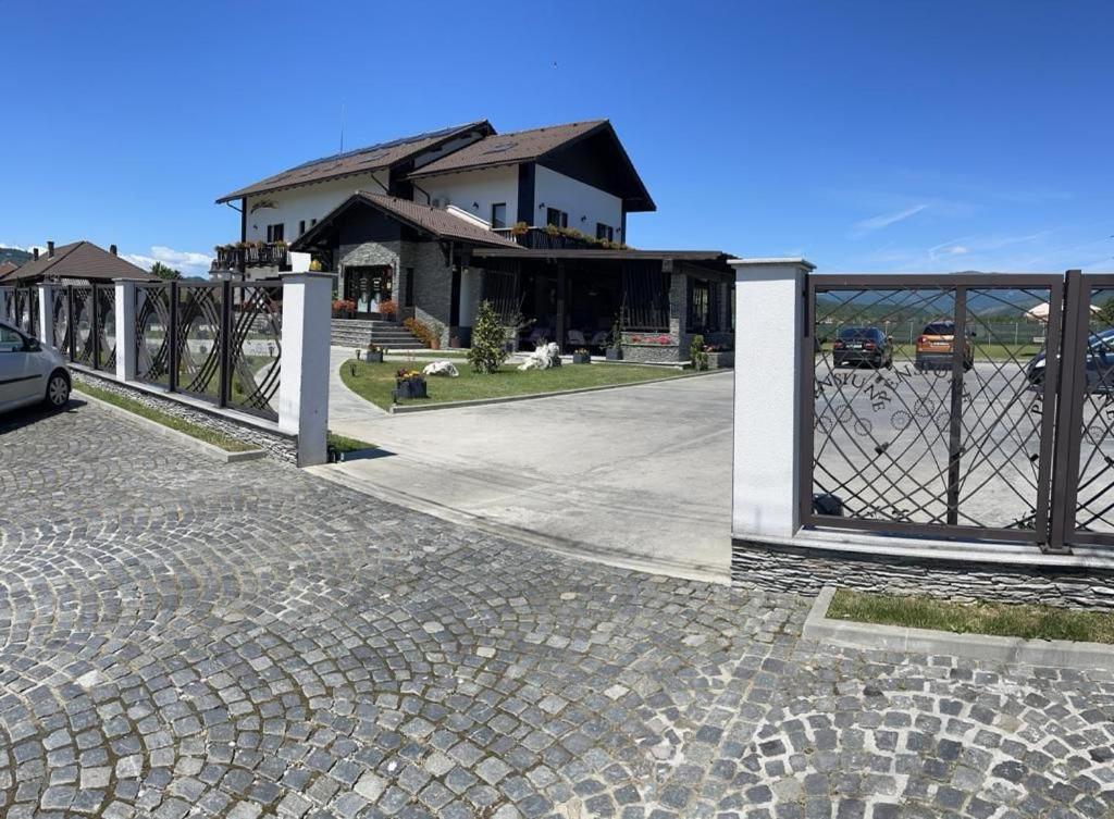 Pensiunea Campia Soarelui Apa Neagră Eksteriør bilde