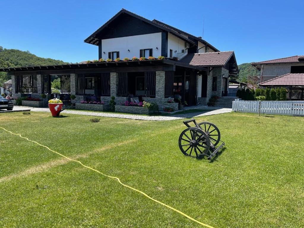 Pensiunea Campia Soarelui Apa Neagră Eksteriør bilde