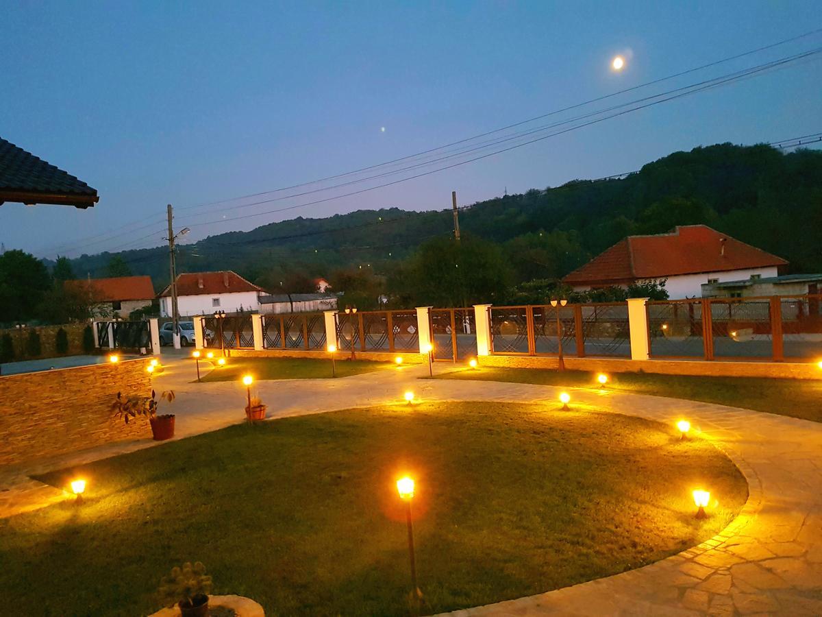 Pensiunea Campia Soarelui Apa Neagră Eksteriør bilde